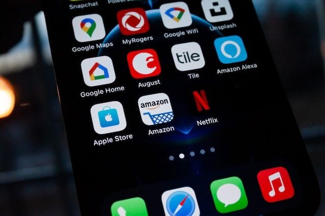 Dominance of App Store & Google Play is hurting developers and users. Telegram is just its latest victim