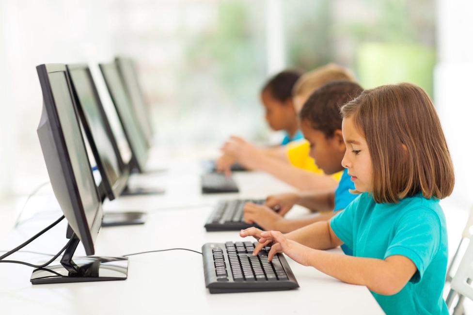 Here’s what psychologists think about protecting children from ads